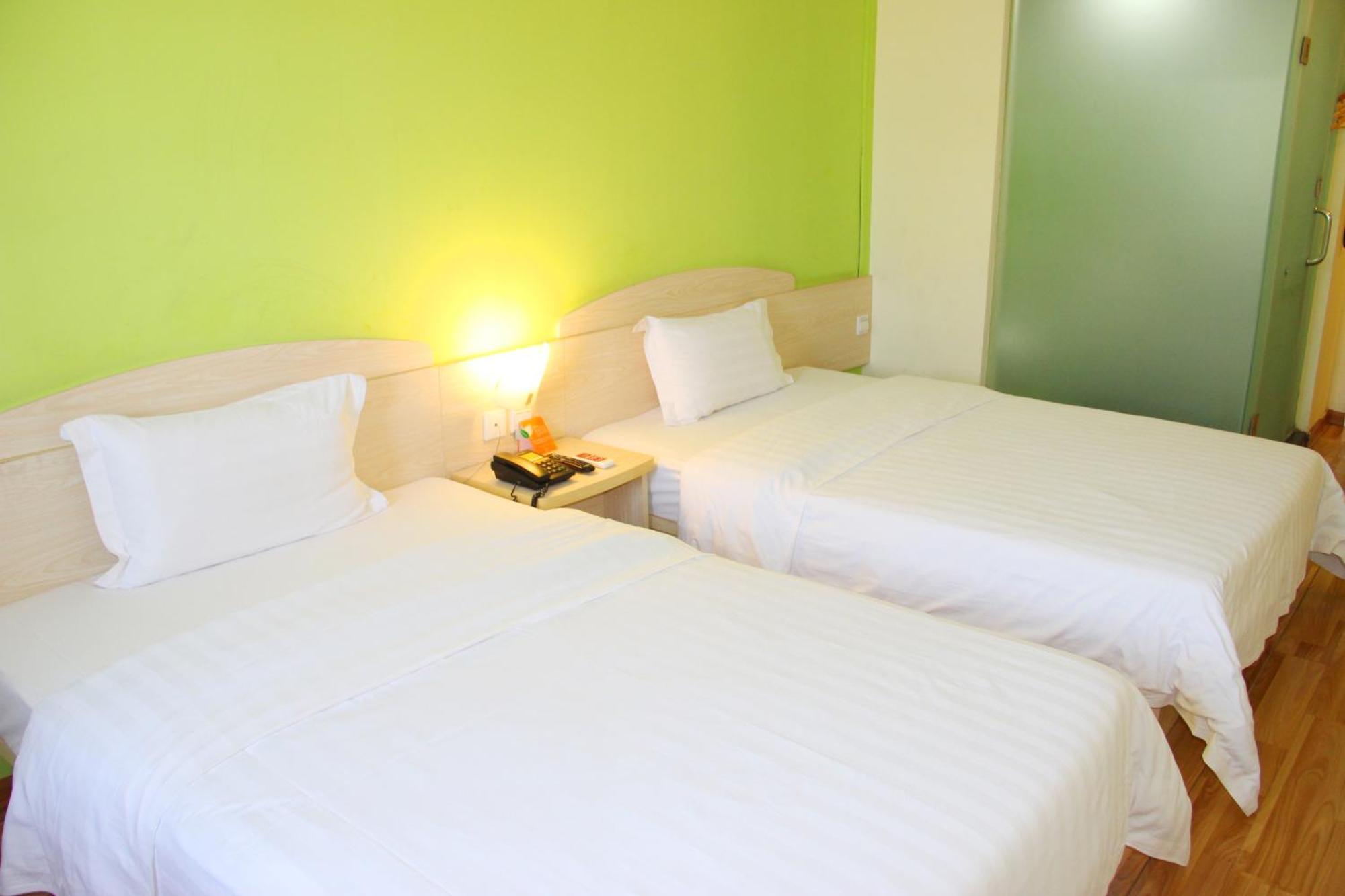 Iu Hotel Guangzhou Jingxi Nanfang Hospital Station Kültér fotó